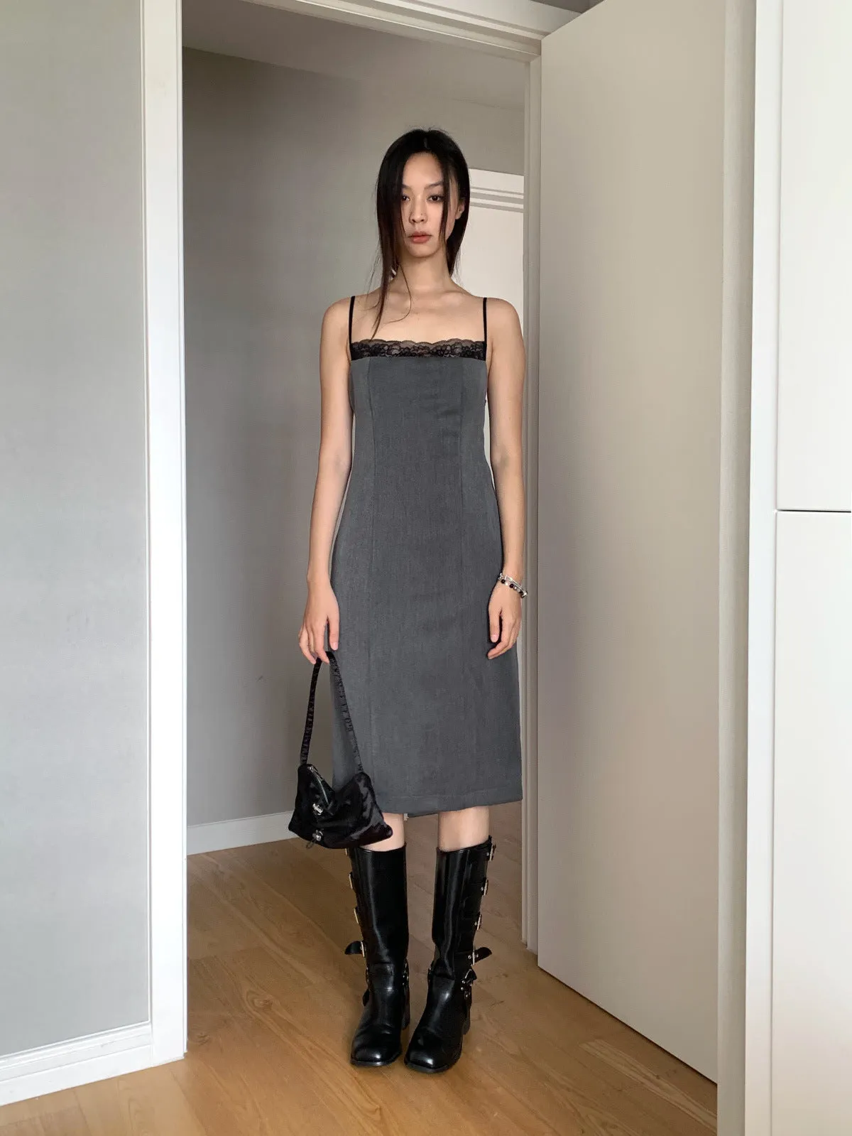 backless lace mid-length dress