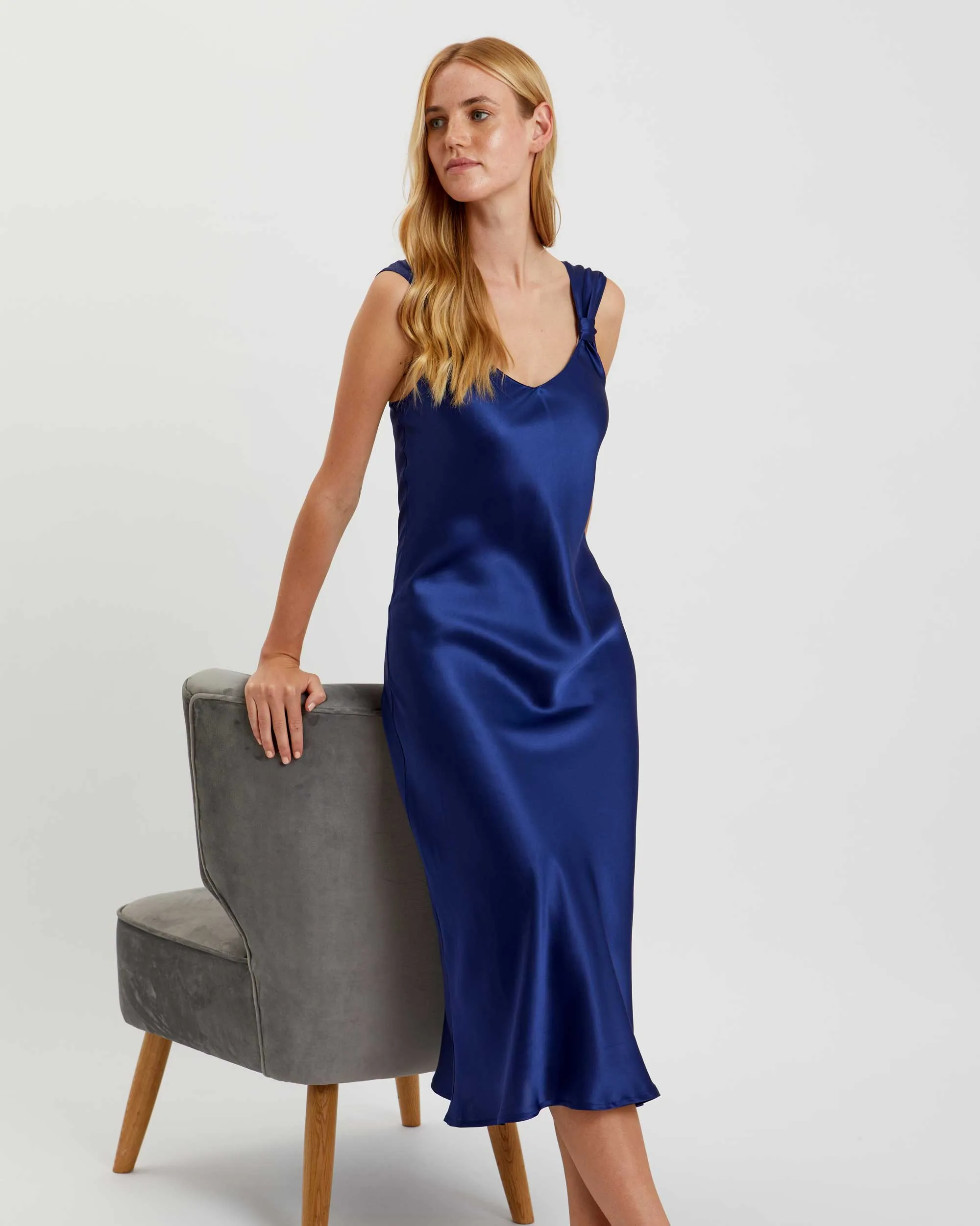 Women's Vintage Style Silk Nightgown - Midnight